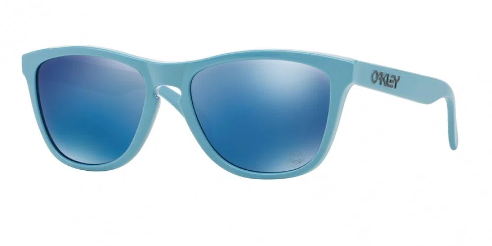 Oakley Frogskins 9013 Sunglasses - Crystal Clear - view 126